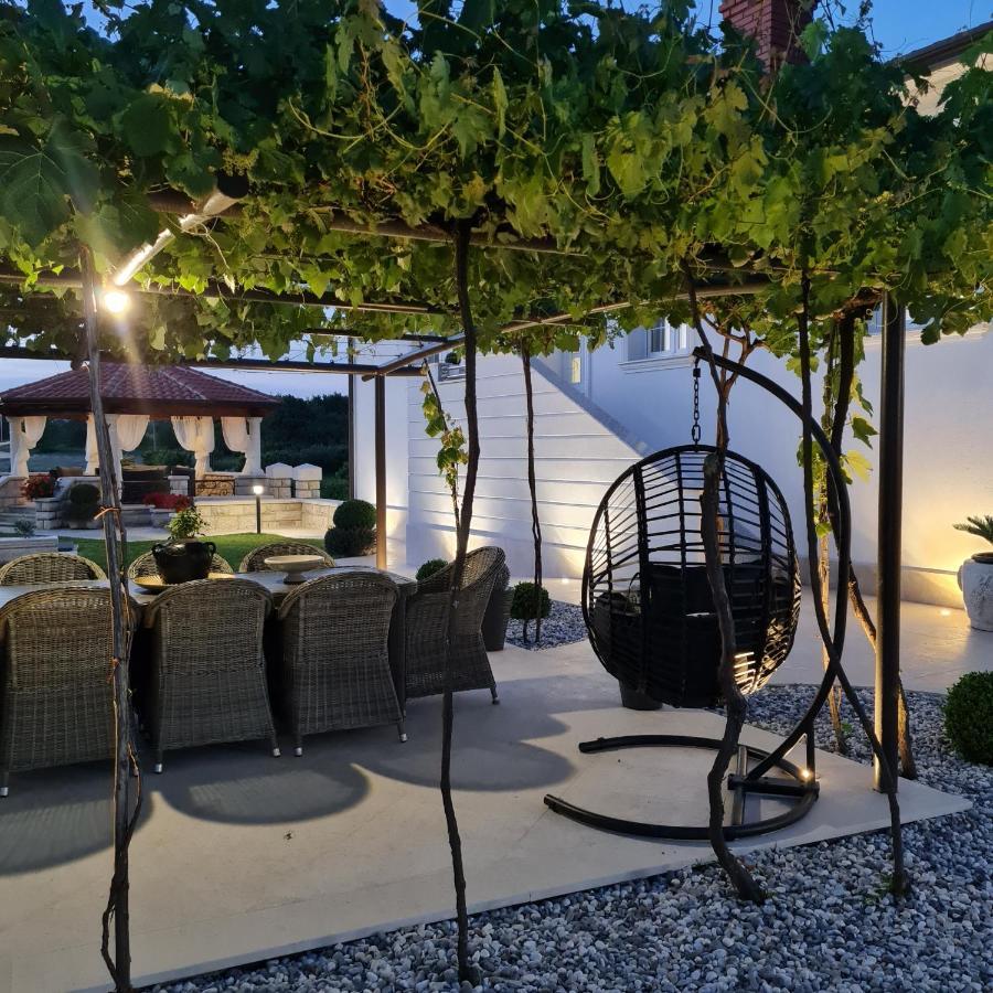 Holiday Apartment Villa Bianca Pazin Kültér fotó